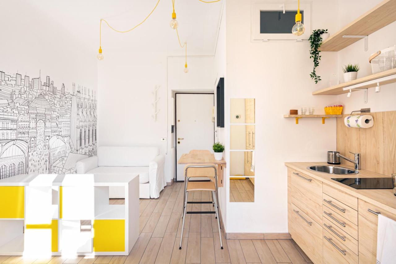 A Yellow Touch - Modern Studio In Isola Milano Экстерьер фото