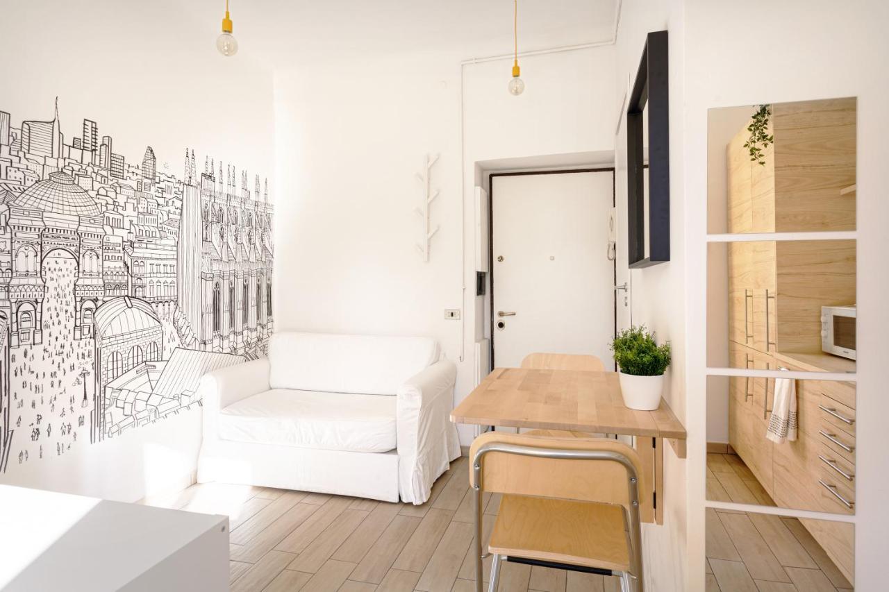 A Yellow Touch - Modern Studio In Isola Milano Экстерьер фото